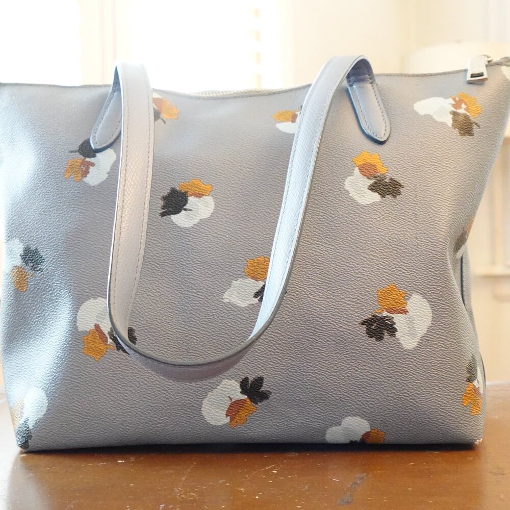 Coach Gray Floral Women's Bag - Picture 7 of 9